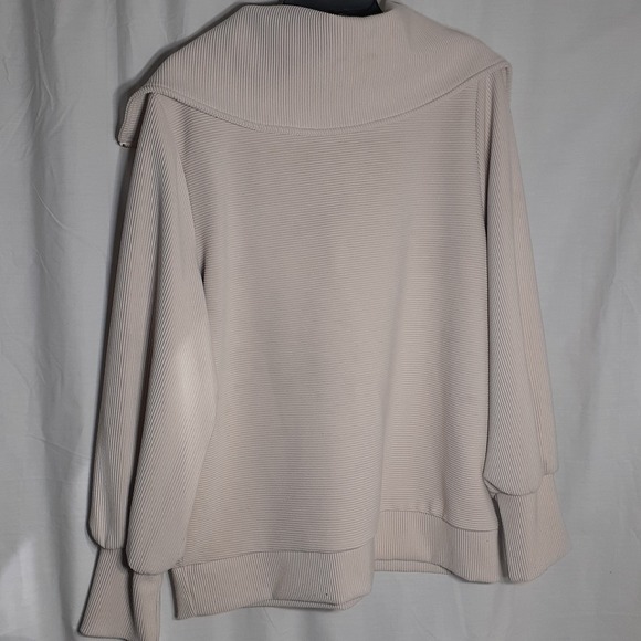 Trendy Queen‎ Beige Quarter Zip Oversized Pullover Women's Size Medium Shirt - Picture 6 of 11